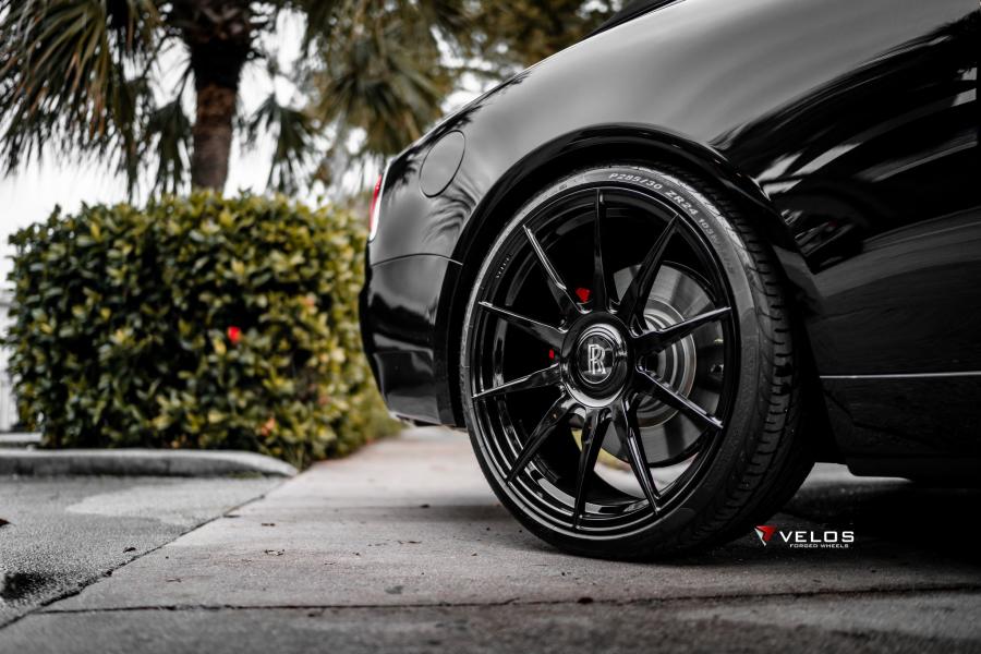 Колеса Rolls-Royce Dawn on Velos Wheels (S10) 2019 года  (фото 12 из 13)